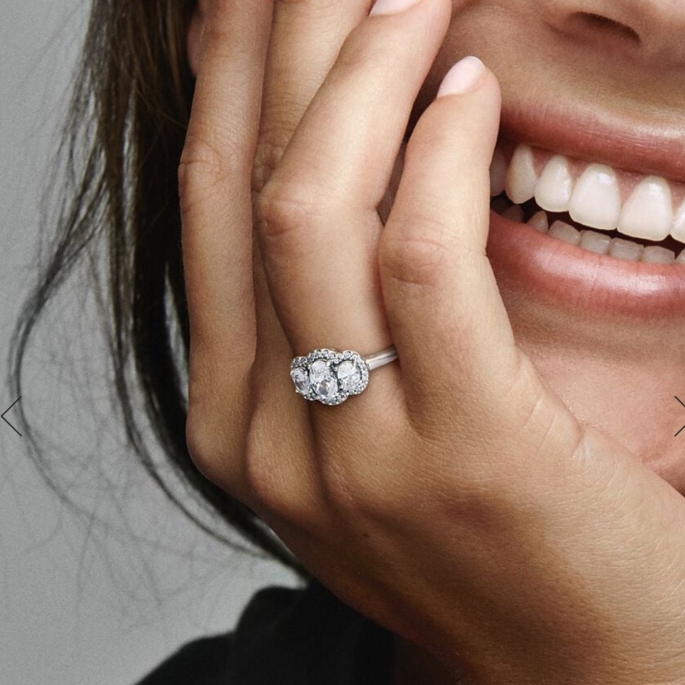 NWT Pandora Three Stone Vintage Ring